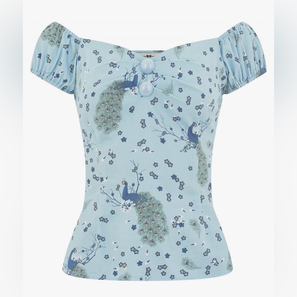 Collectif Vintage Dolores top in Peacock print.